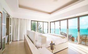 Hodges Bay Resort & Spa